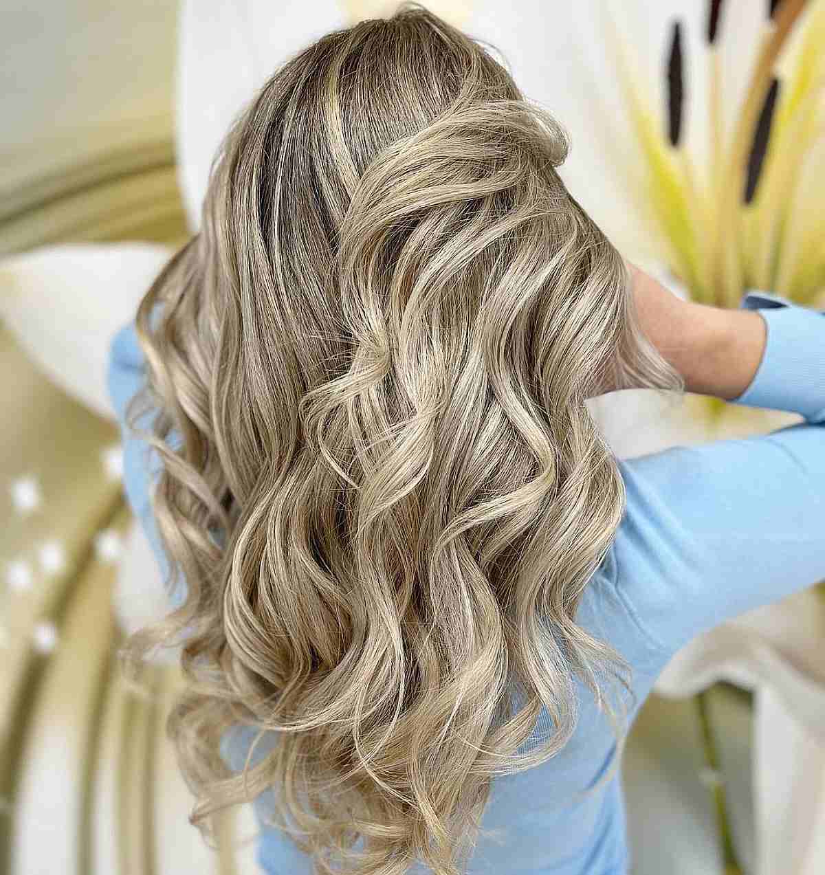 Curled Long Hair with Light Blonde Highlights