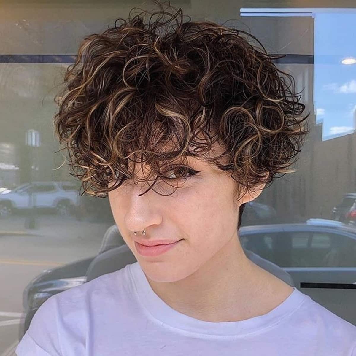 Curly bowl hairstyle