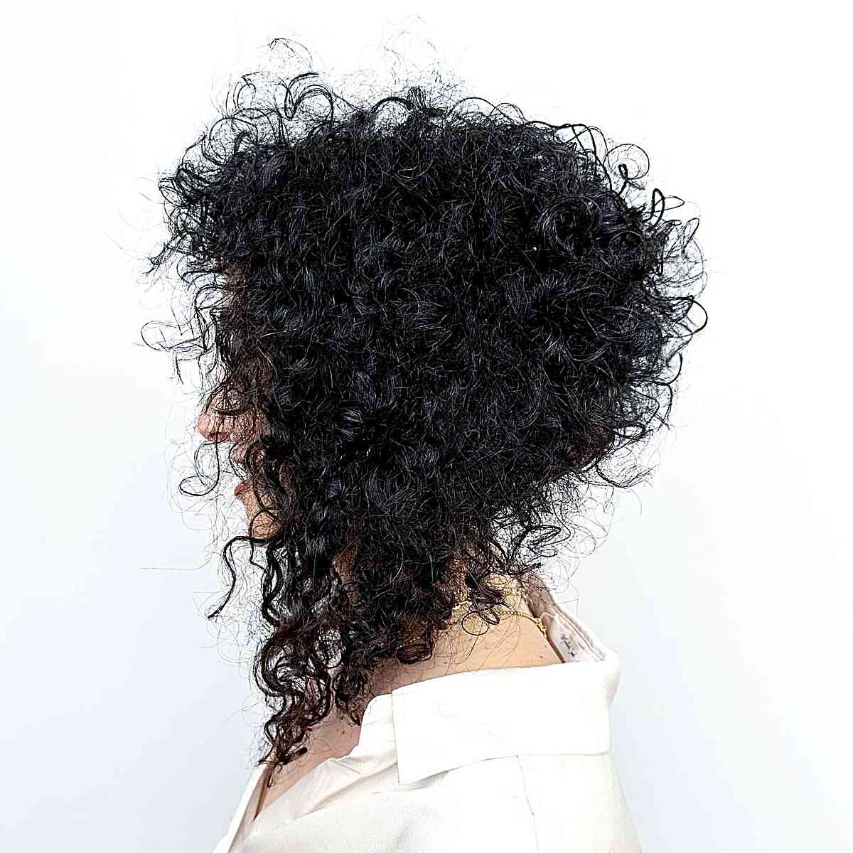 Curly Collarbone-Length Stacked Angled Lob Haircut
