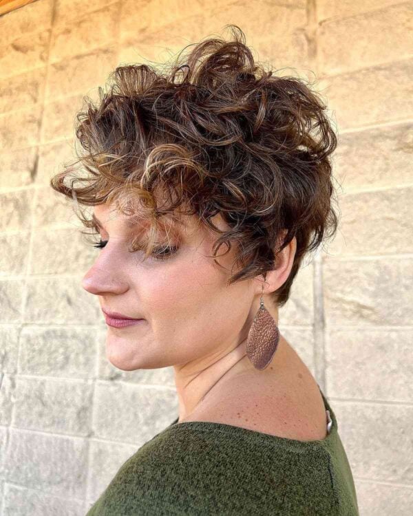 24 Best Pixie Haircuts for Older Women (2024 Trends)