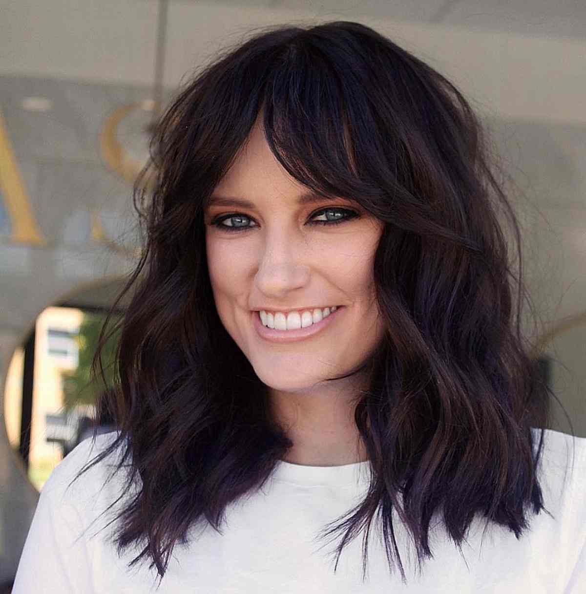 Cute Curtain Bangs with Collarbone-Length Waves