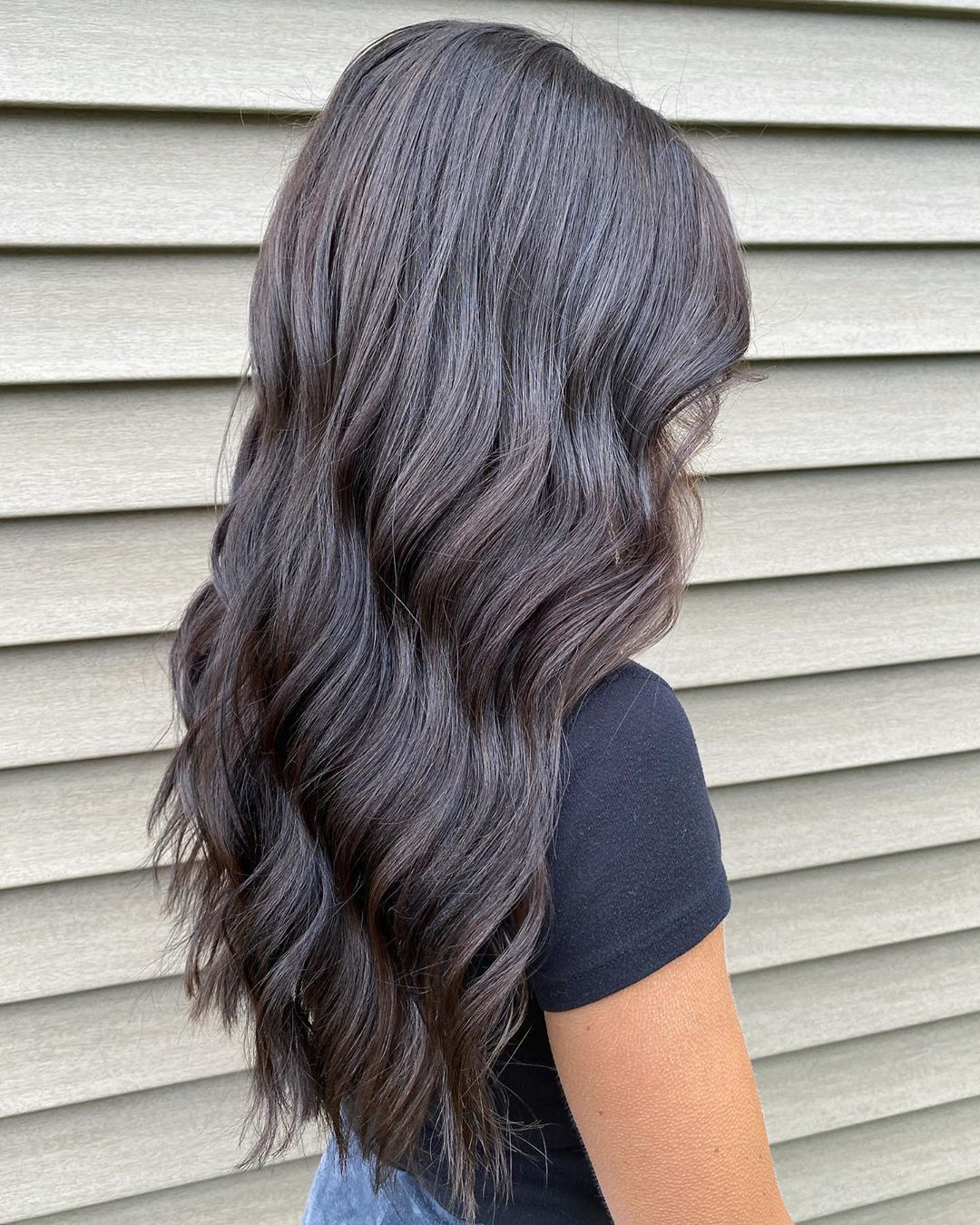 These 21 Dark Hair Colors Are Totally Trending in 2021