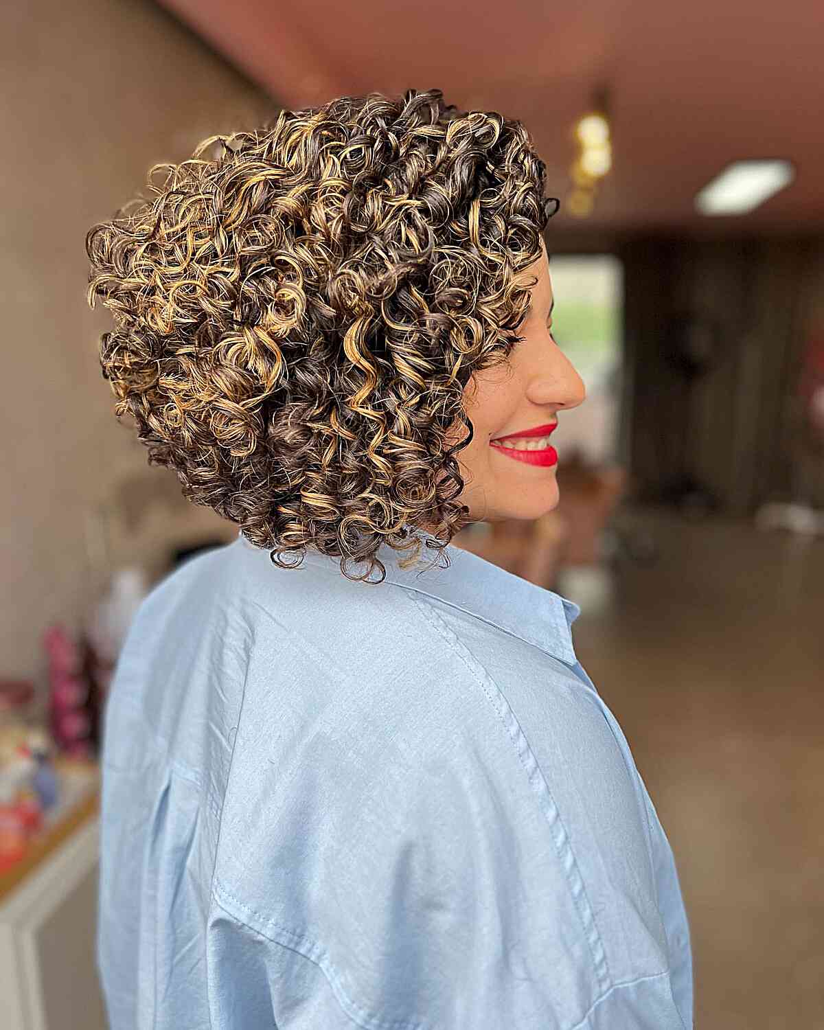 Dark Curly Short Stacked Bob with Beige Blonde Highlights for women with thick curls