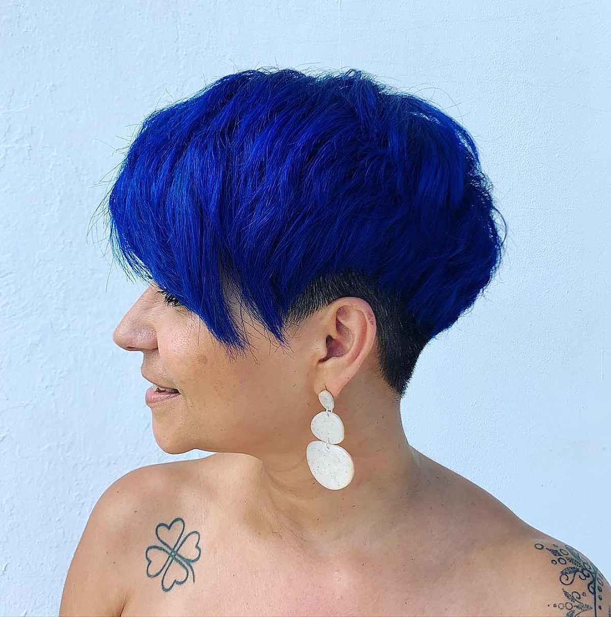 Dynamic dark royal blue hair color