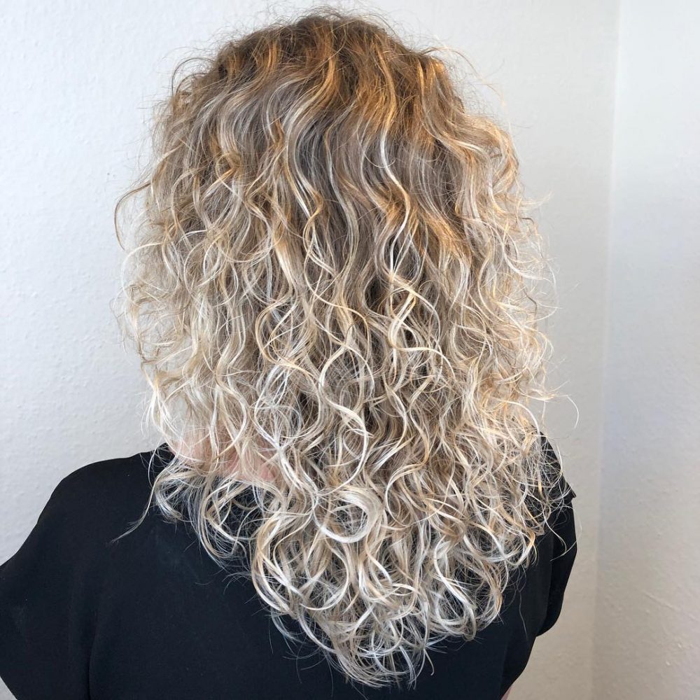 Ombre for Curly Hair: 16 Gorgeous Examples in 2022