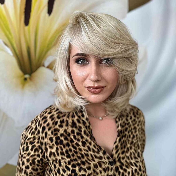 75 Impressive Deep Side Part Hairstyles To Pull Off a Simple Yet