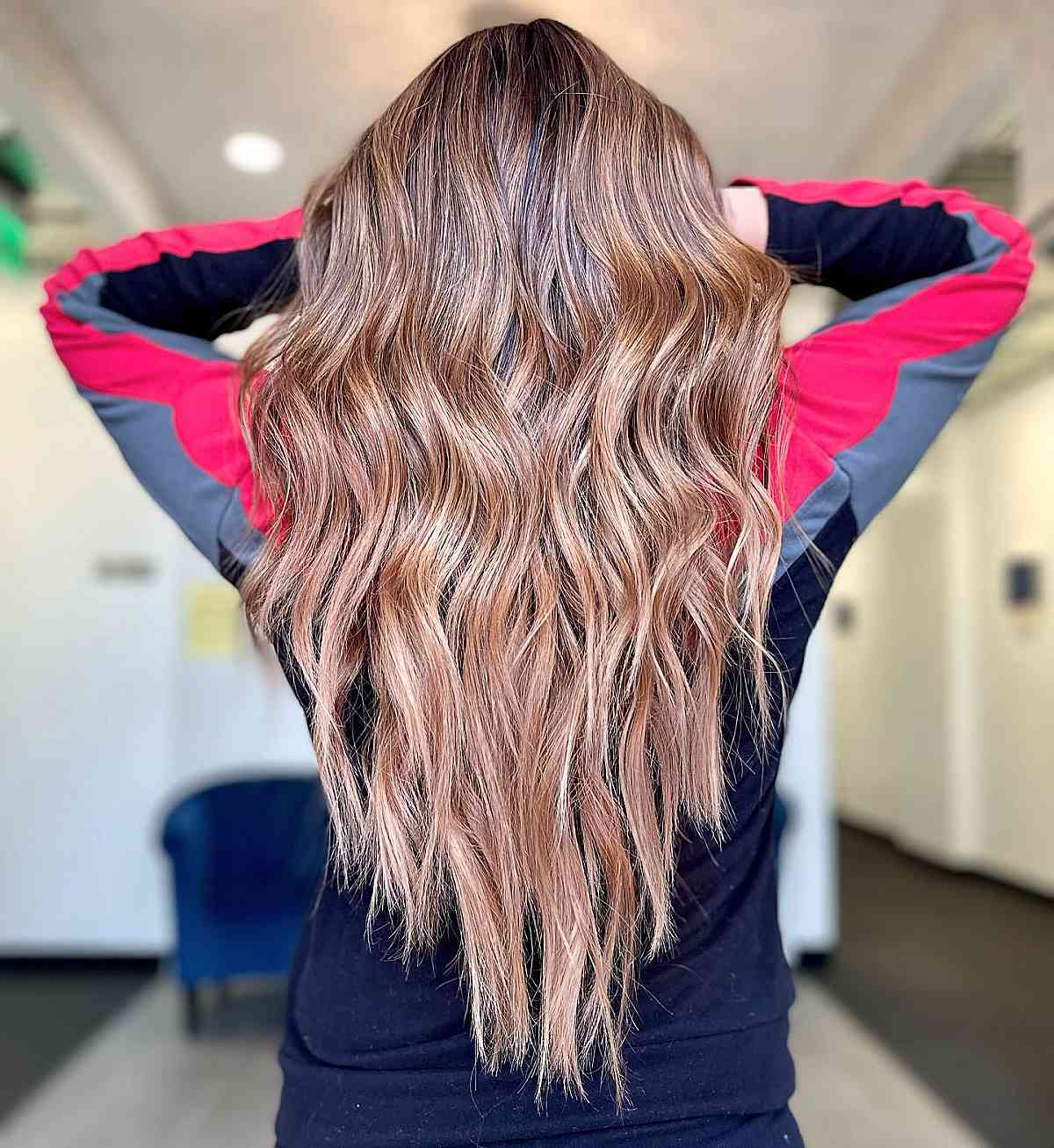dimensional bronde light brown hair with lowlights