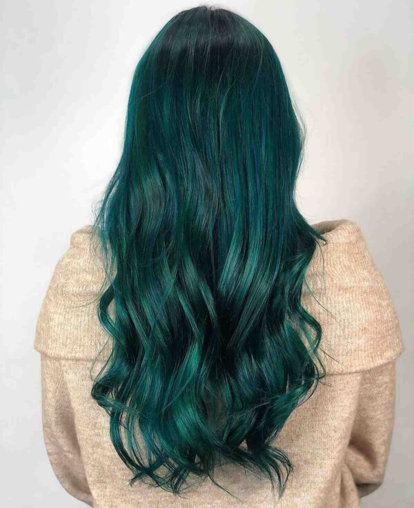 25 Incredible Teal Hair Color Ideas Trending in 2024