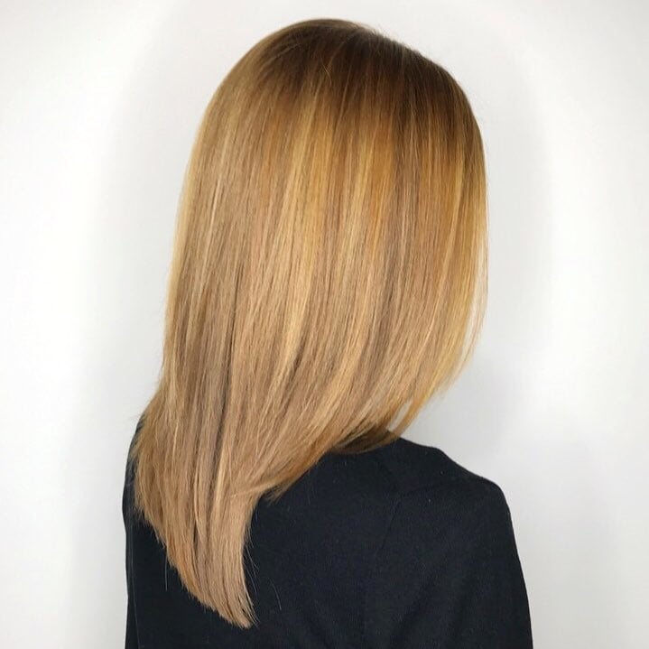 Amazing Dark Roots with Honey Blonde Color