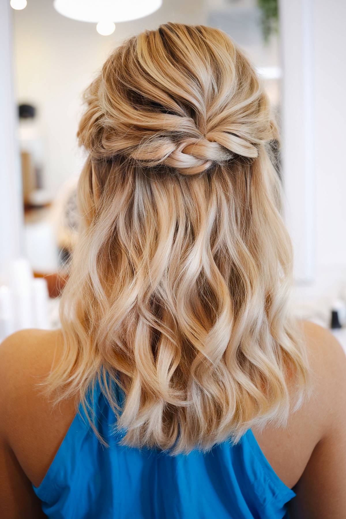 Easy cute lazy hairstyle for wavy hair