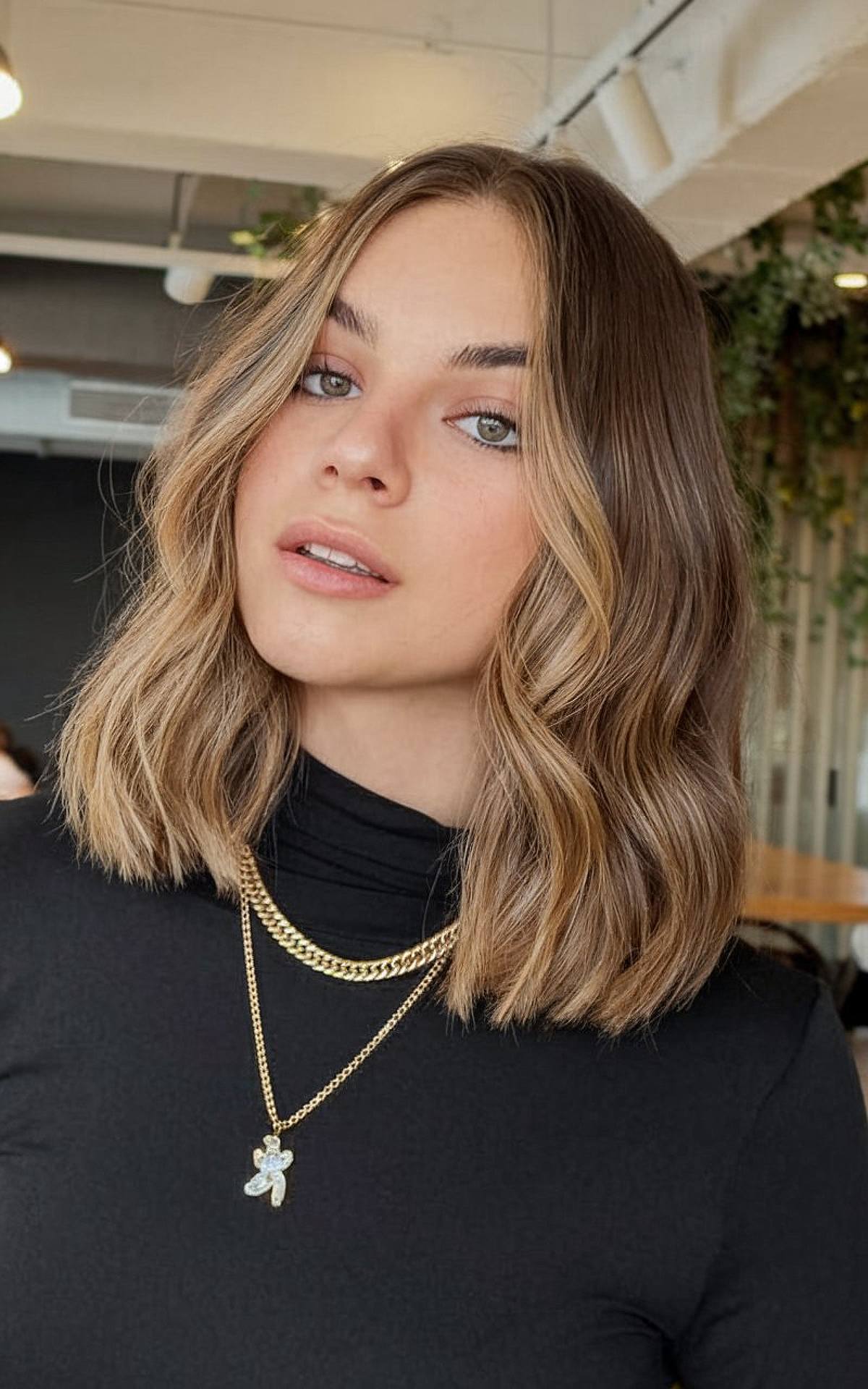 Effortless wave hairstyle for thick wavy hair