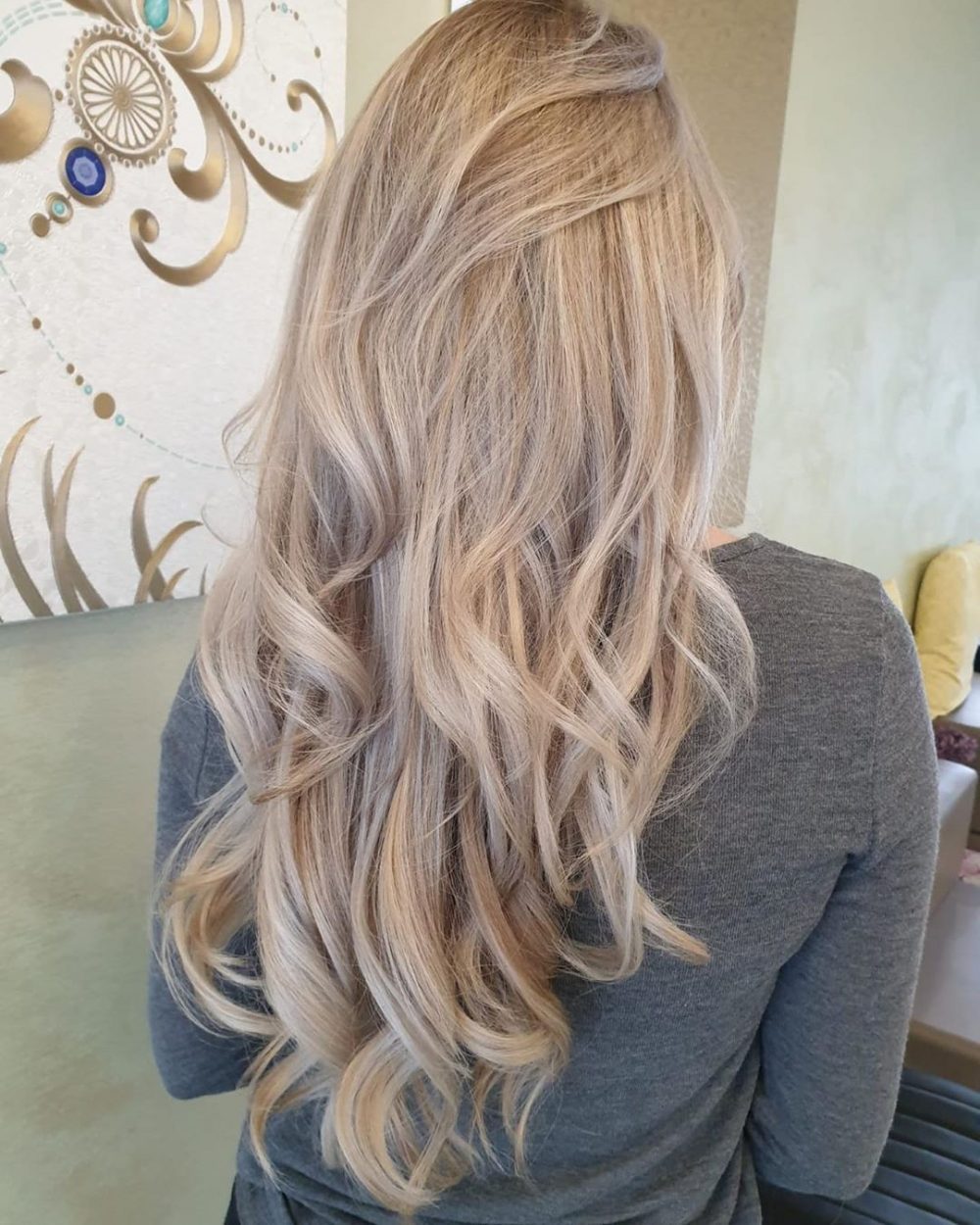 Light Ash Blonde Hair What It Looks Like Trendy Examples