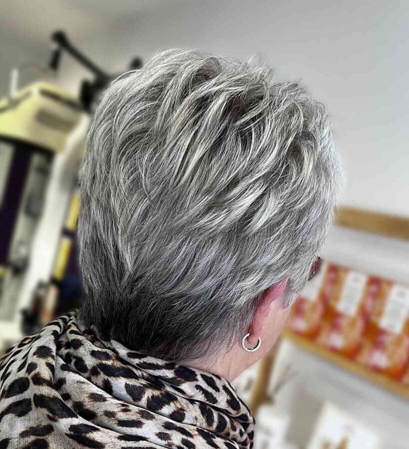 25 Must-Try Feathered Haircuts Women Over 60 Are Rockin!