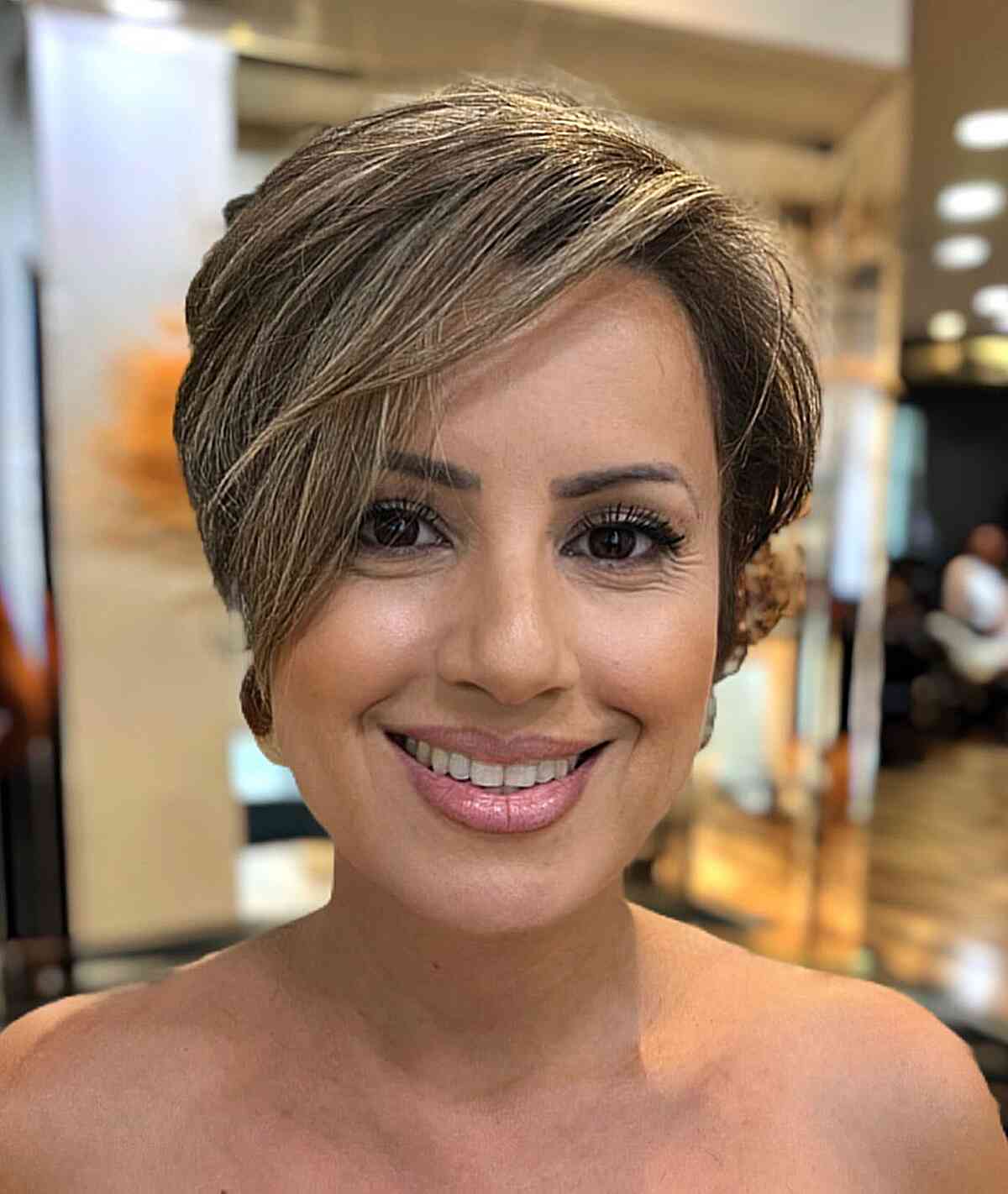 Face-Framing Fringe on a Pixie Cut with Layers and balayage