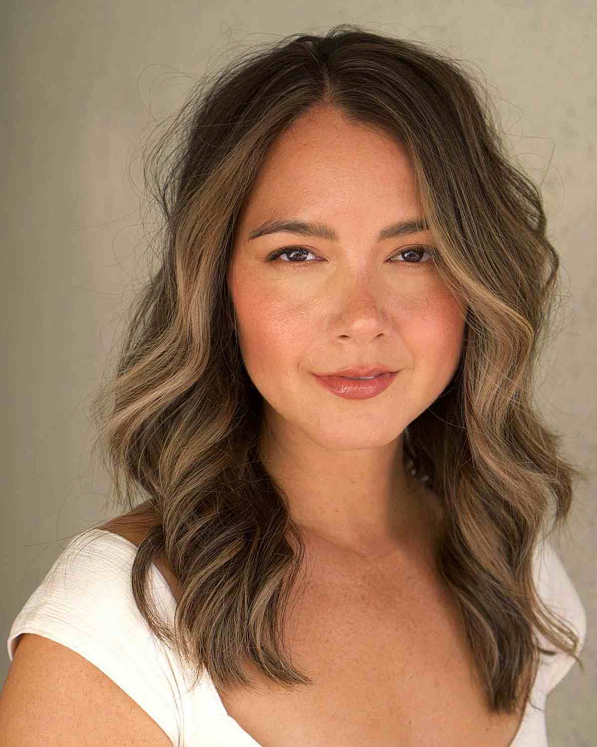 60 Flattering Haircuts for Round Faces + How to Choose The Best One