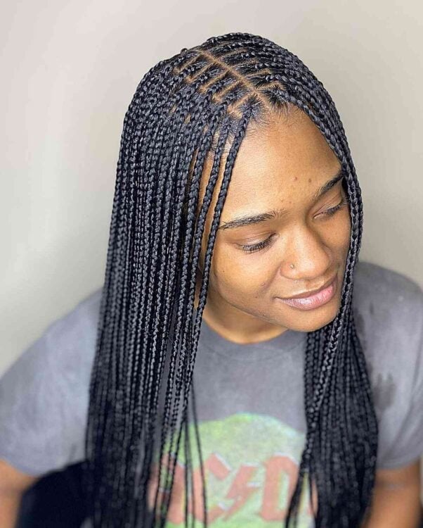 30 Hottest Knotless Box Braids Hairstyles Women of Color Are Getting in