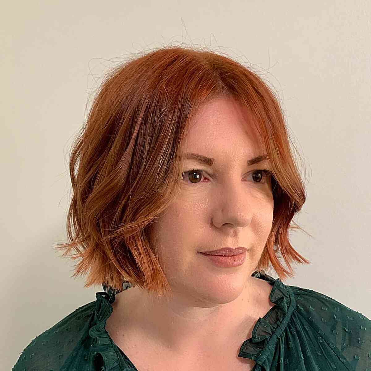 Fall-Inspired Muted Orange Short Hair for 40-year-olds