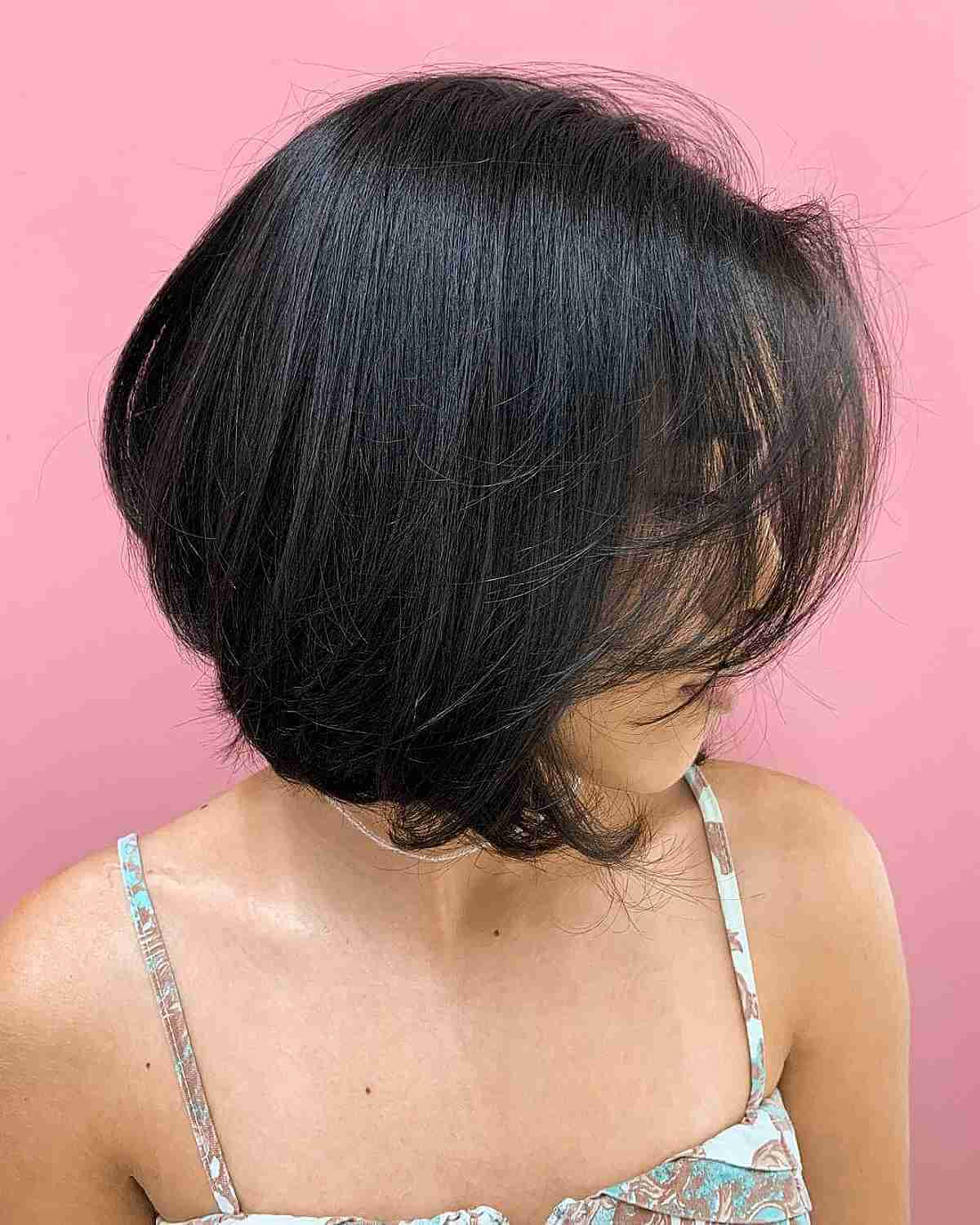 Feathered Concave Bob with Layers