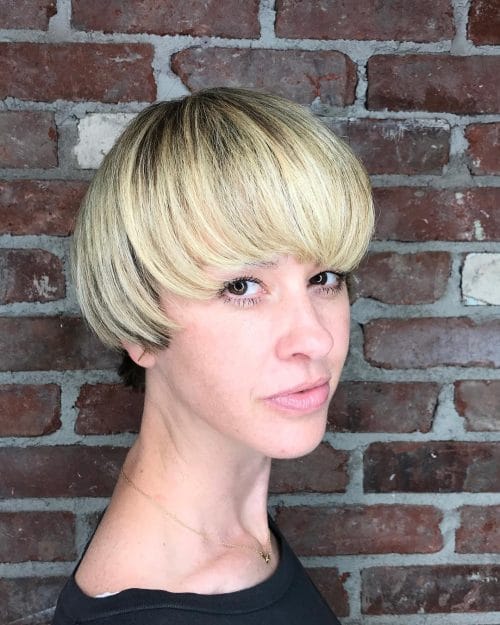 Take your brusque hairstyle to the adjacent score amongst disputation 26 Hairstyles That Will Make You Want Short Hair With Bangs