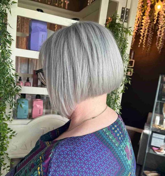 29 Trendy Graduated Bobs Older Women Are Getting In 2024 29-trendy-graduated-bobs-older-women-are-getting-in-2024