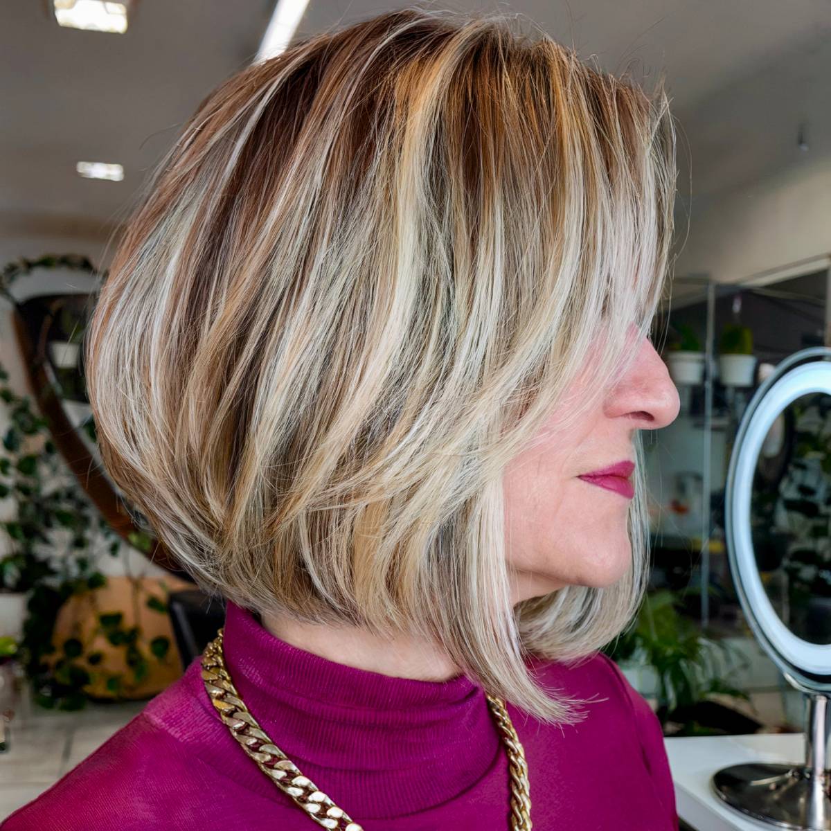 Inverted bob with layers for fine hair