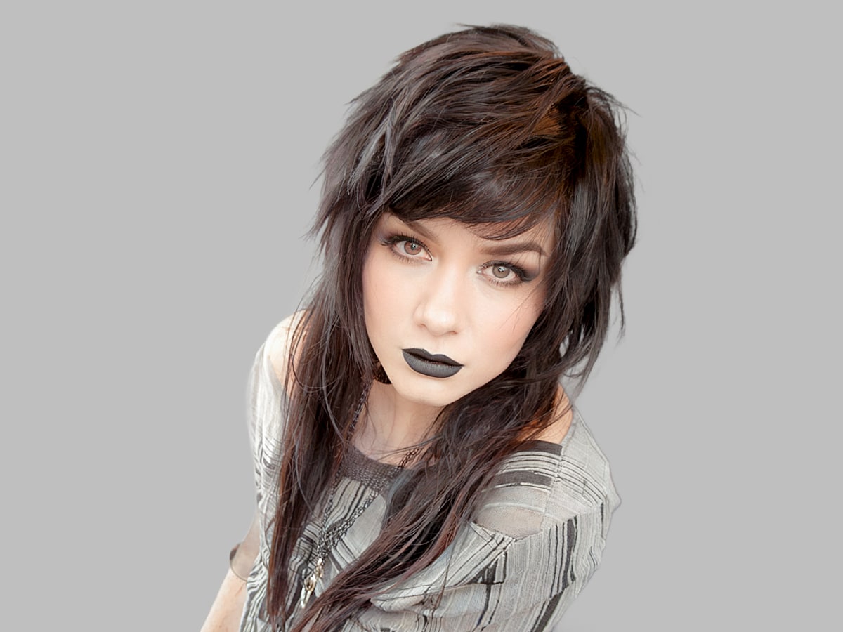 Fresh emo hairstyle ideas for self-expression