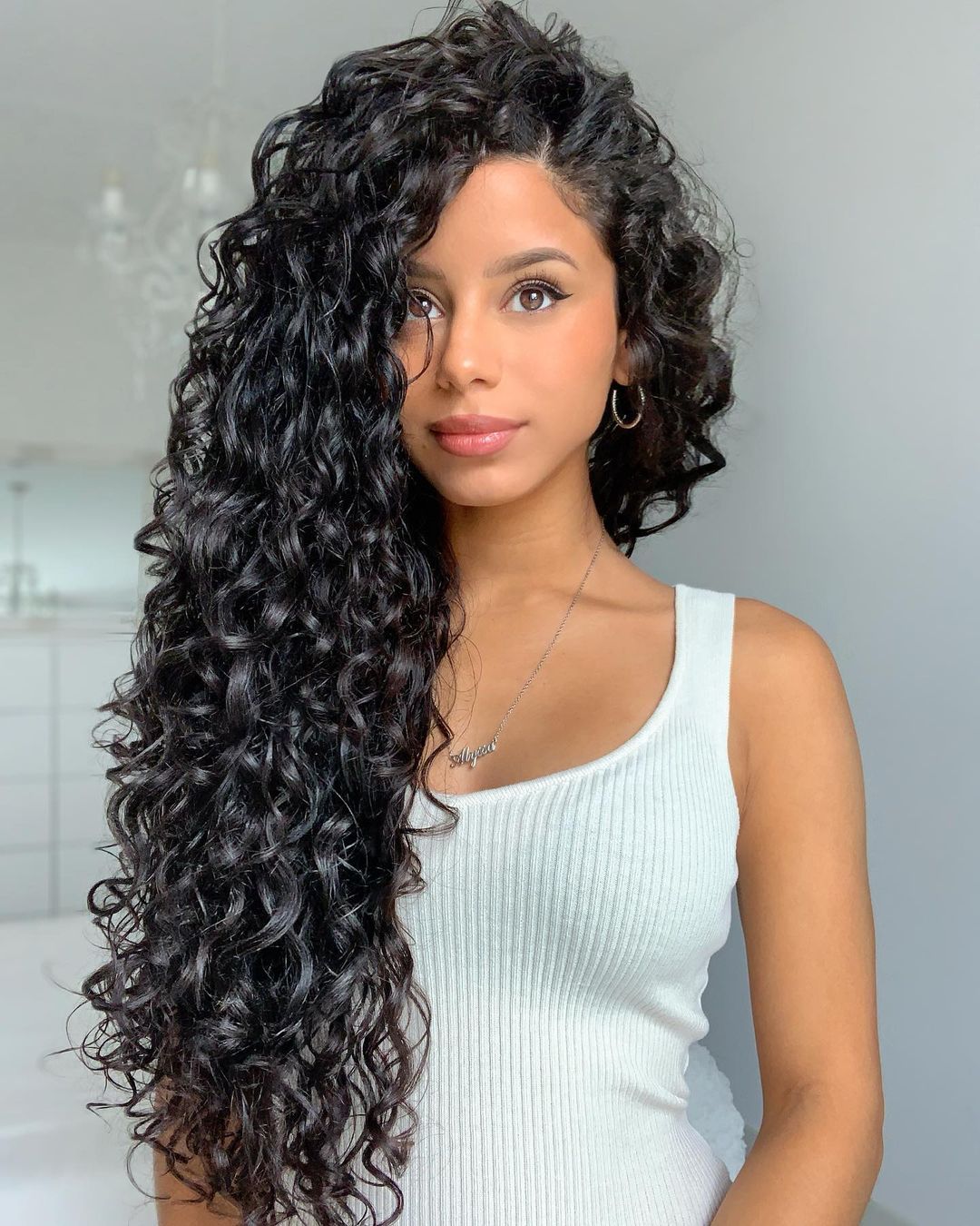 Layered Haircut for Naturally Long and Kinky Curls