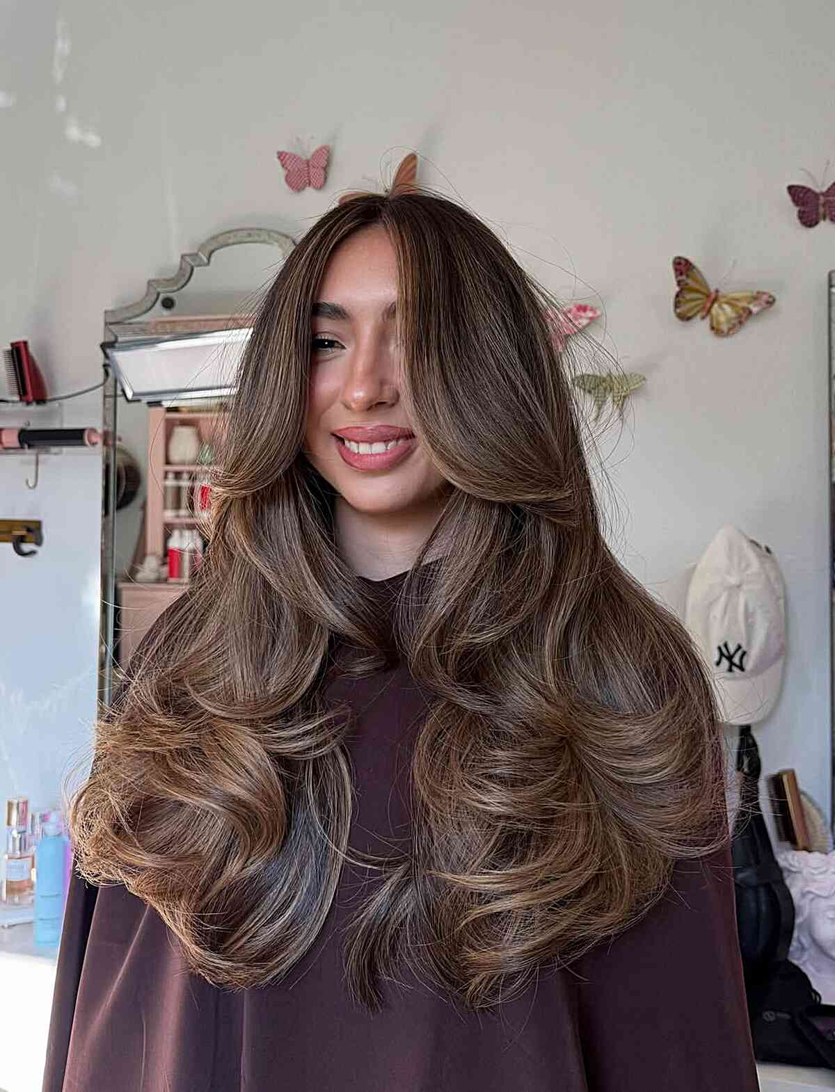 Voluminous Long Layers with Face-Framing Highlights