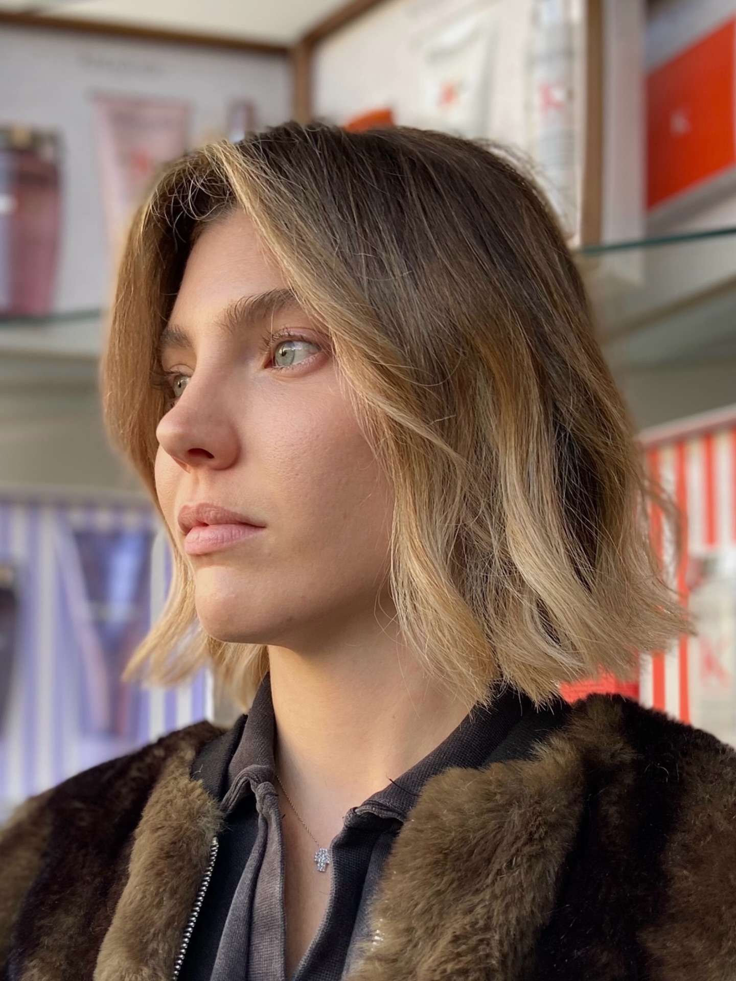 Chic Textured Bob with Soft Waves