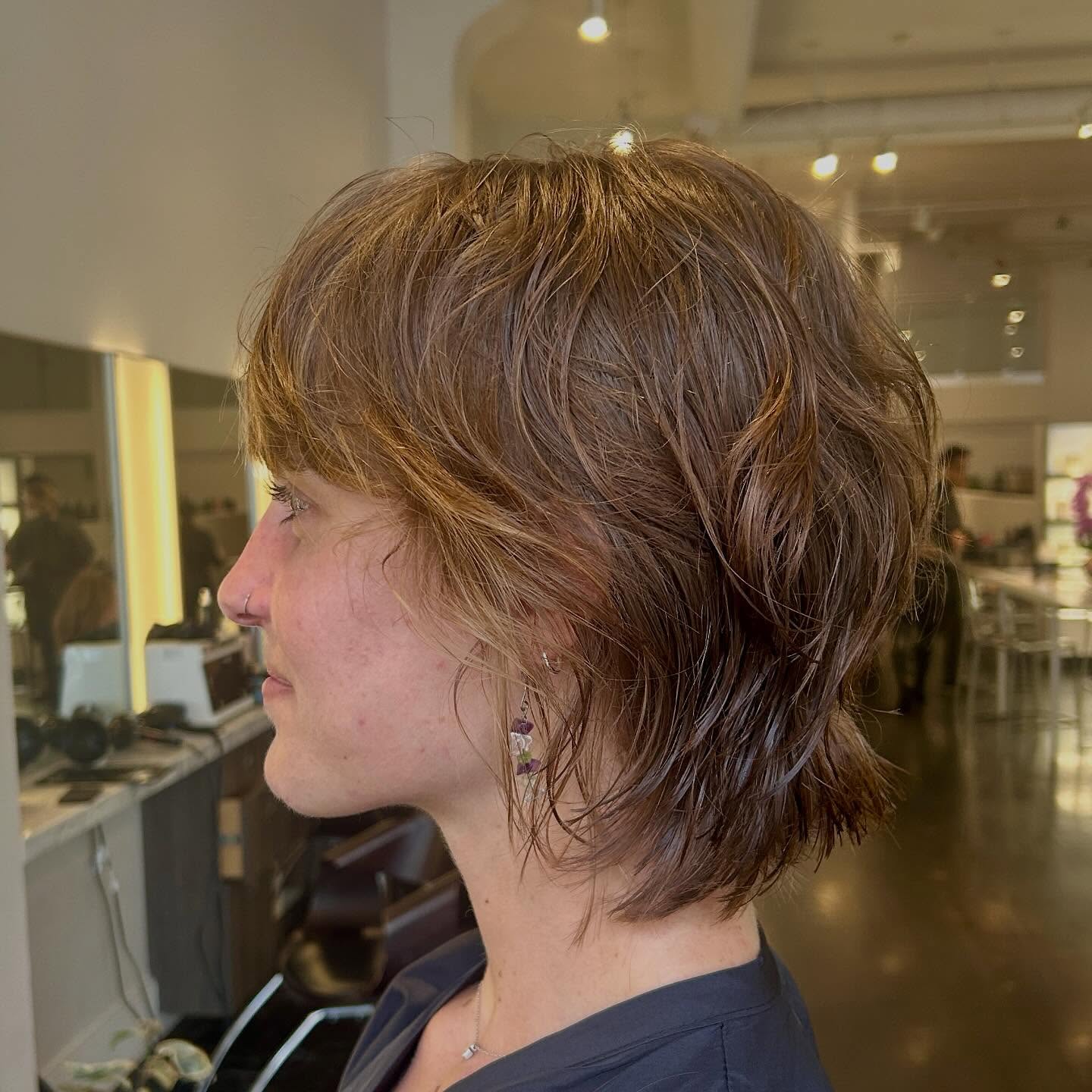 Dynamic Copper Layered Bob with Subtle Waves
