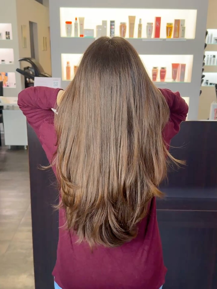 Long, Flowing Layered Hair with Soft Movement