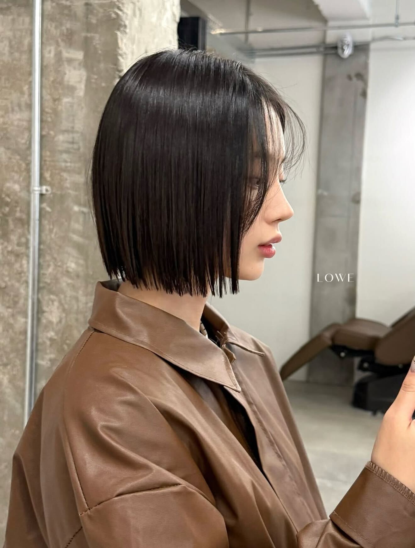 Sleek Precision-Cut Bob with Clean Contours