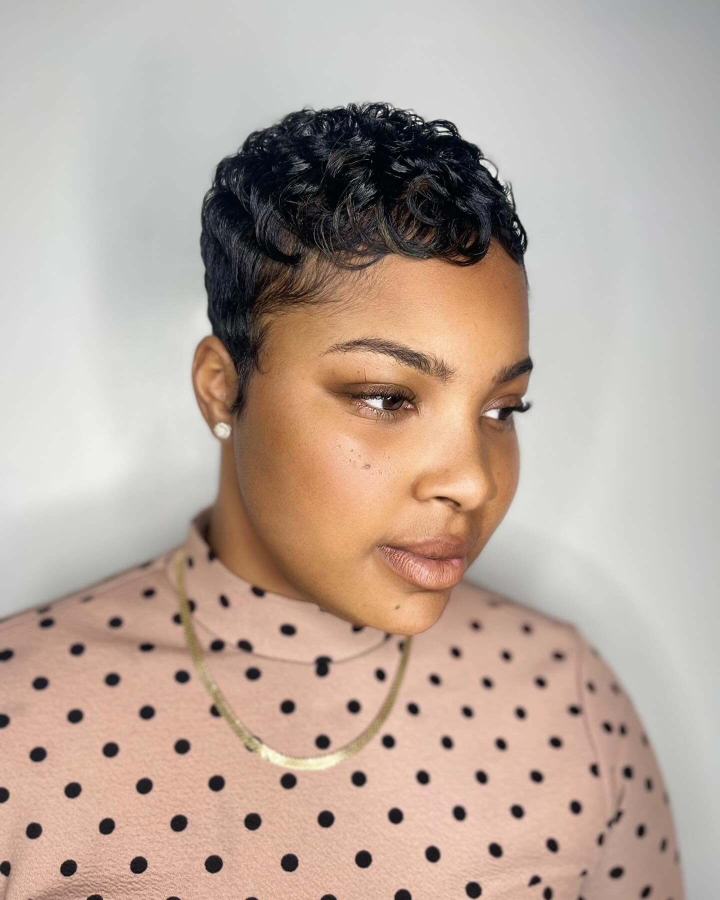 Glossy Black Waves with Sculpted Sides