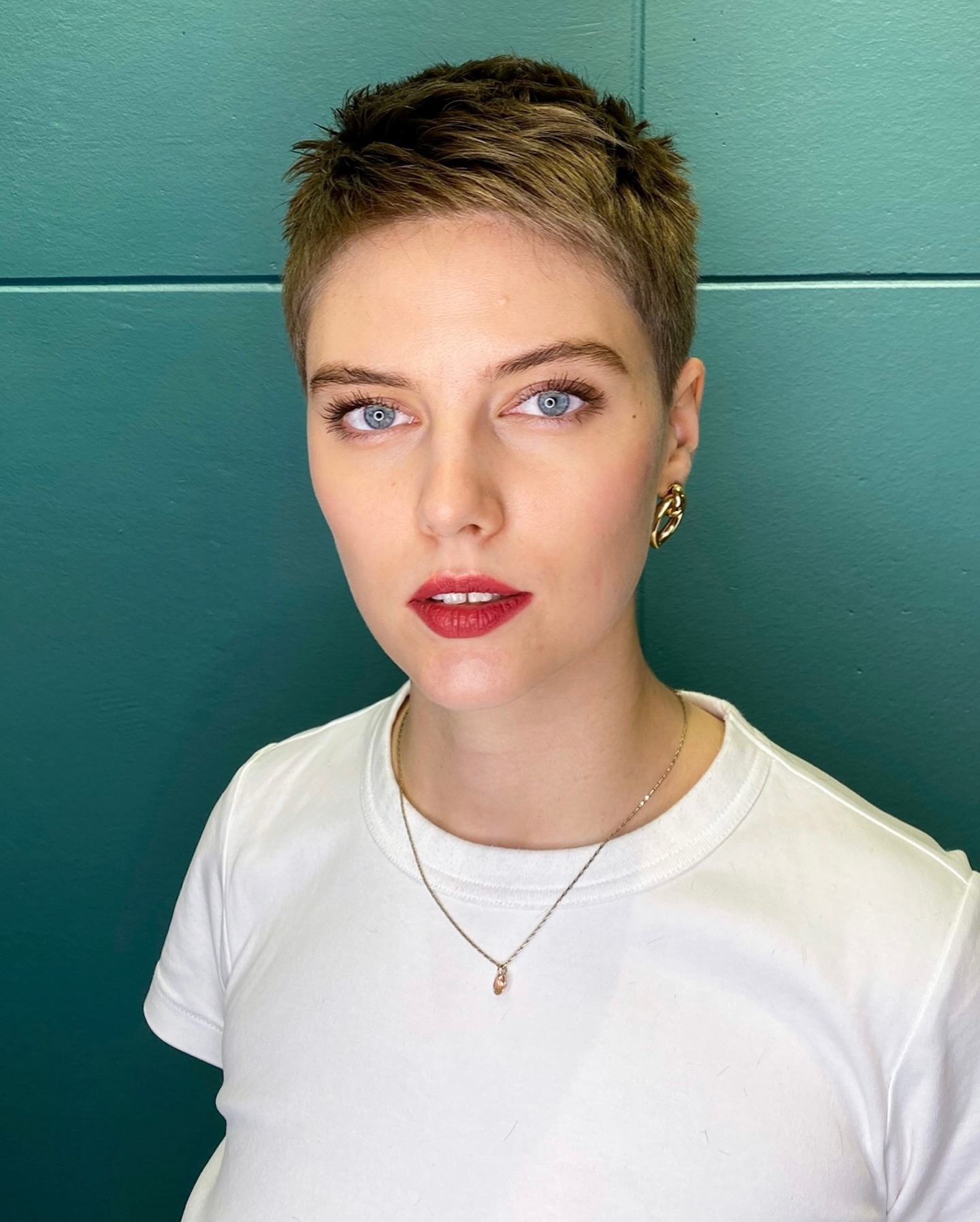 Modern Platinum Textured Pixie with Defined Edges