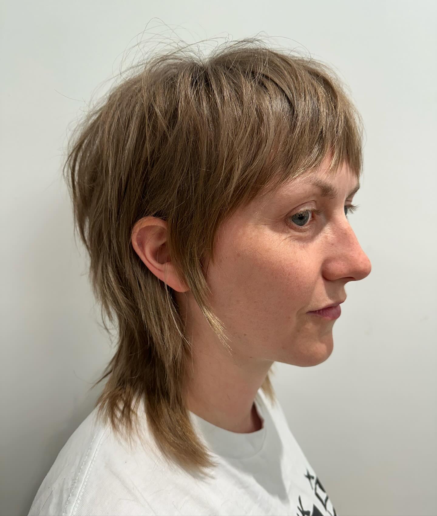 Soft-Caramel-Gradient-Pixie-Mullet