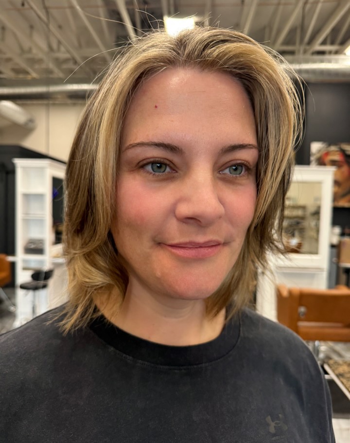 Effortless Blonde Graduated Bob with Face-Framing Layers