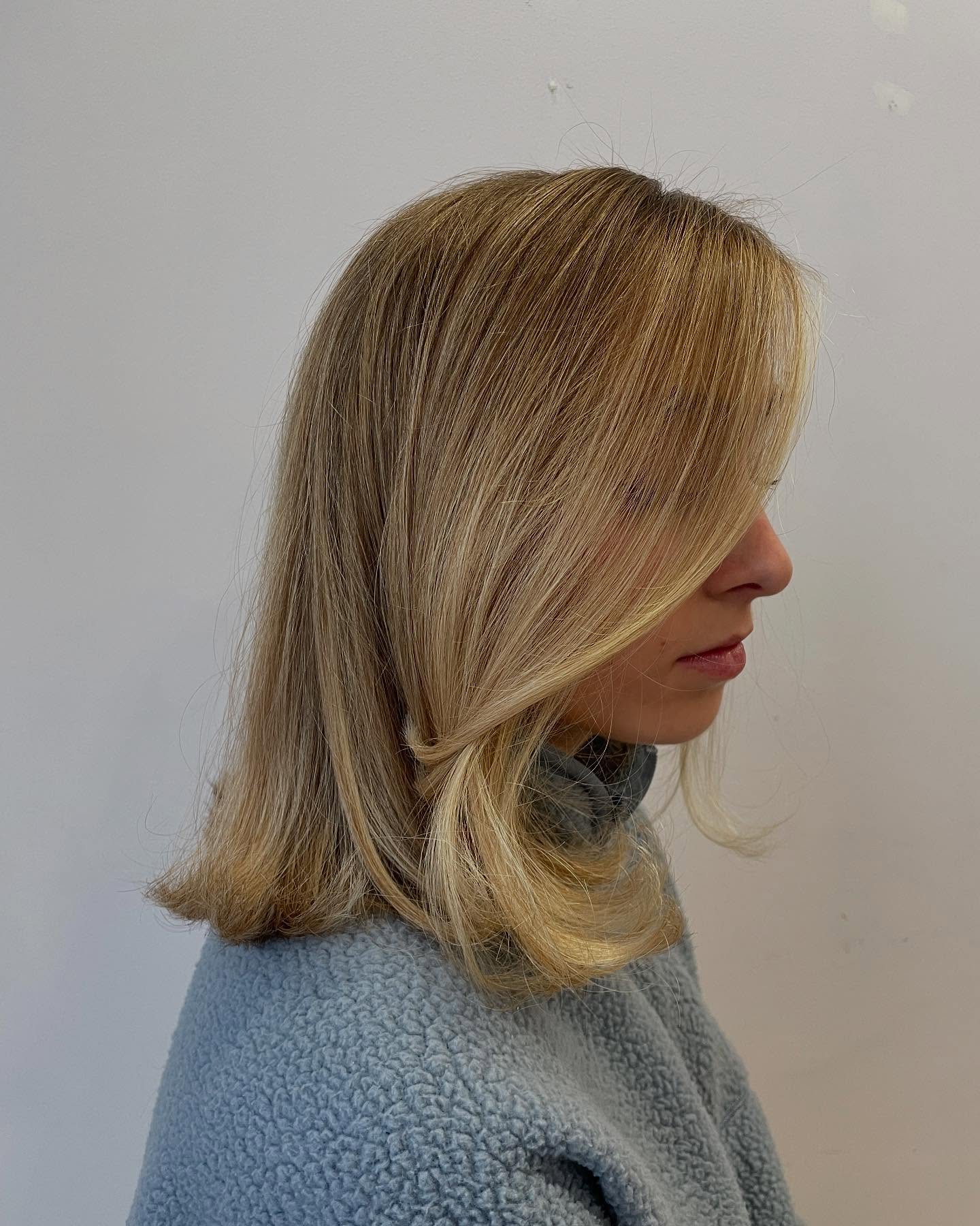 Softly Textured Mid-Length Bob with Gentle Face-Framing Layers