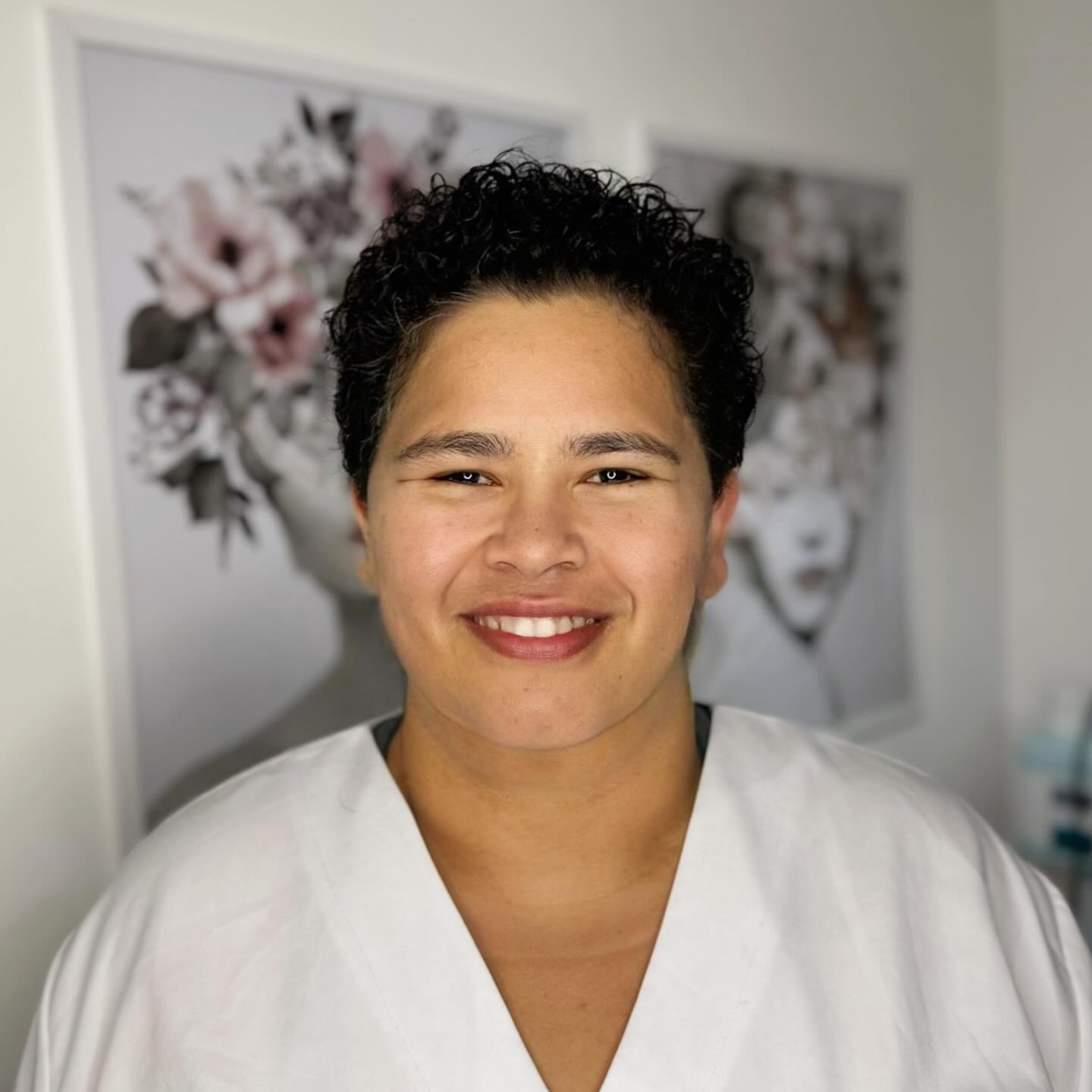 Curly Top Volume Pixie with Sides Fade