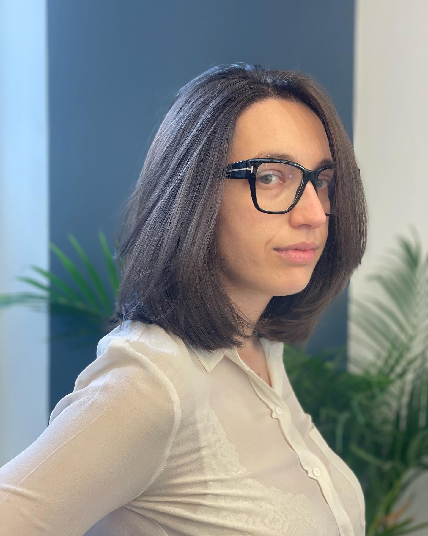 Polished Medium-Length Bob with Soft Waves