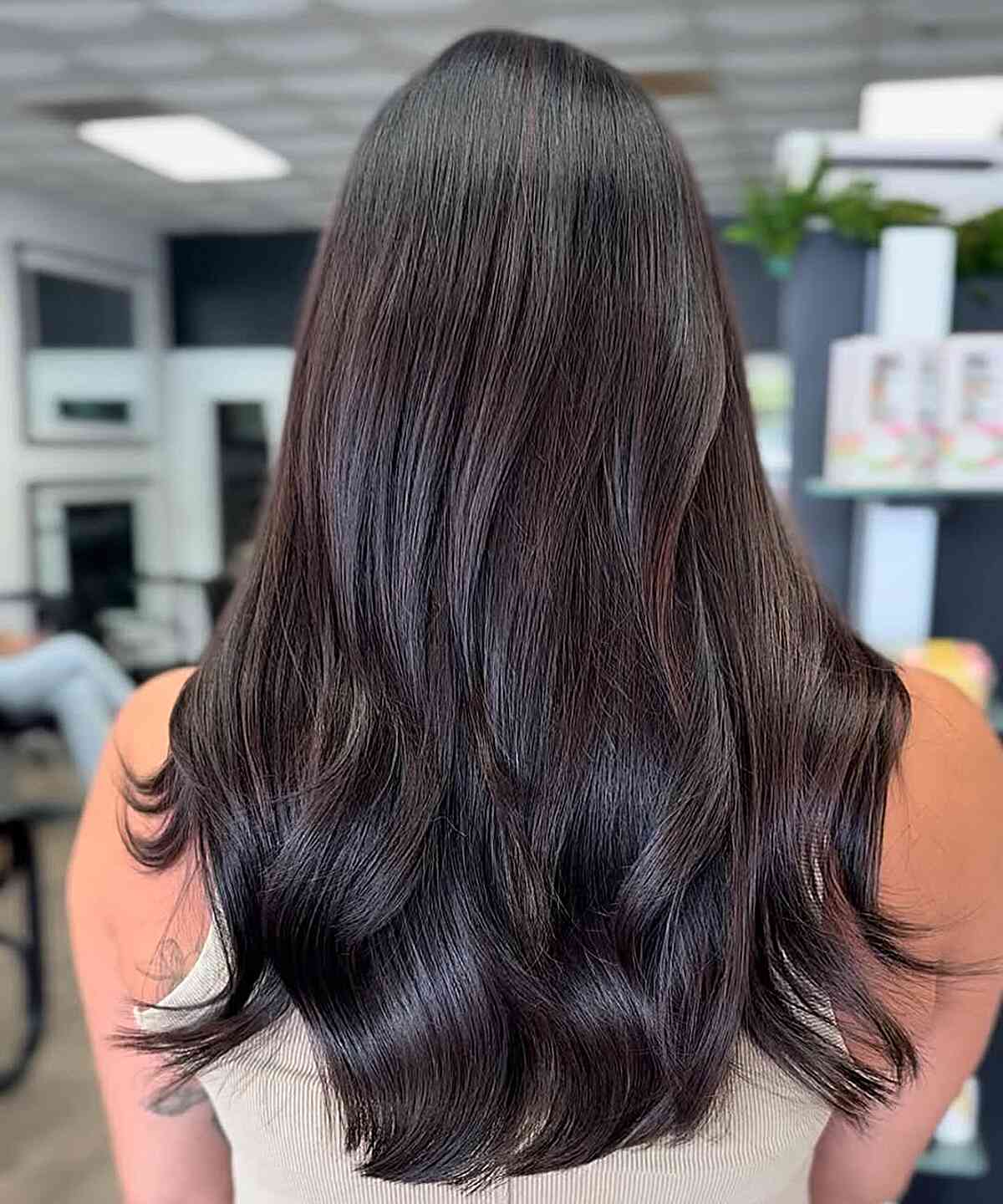 Elegant Chocolate Waves with Natural Shine