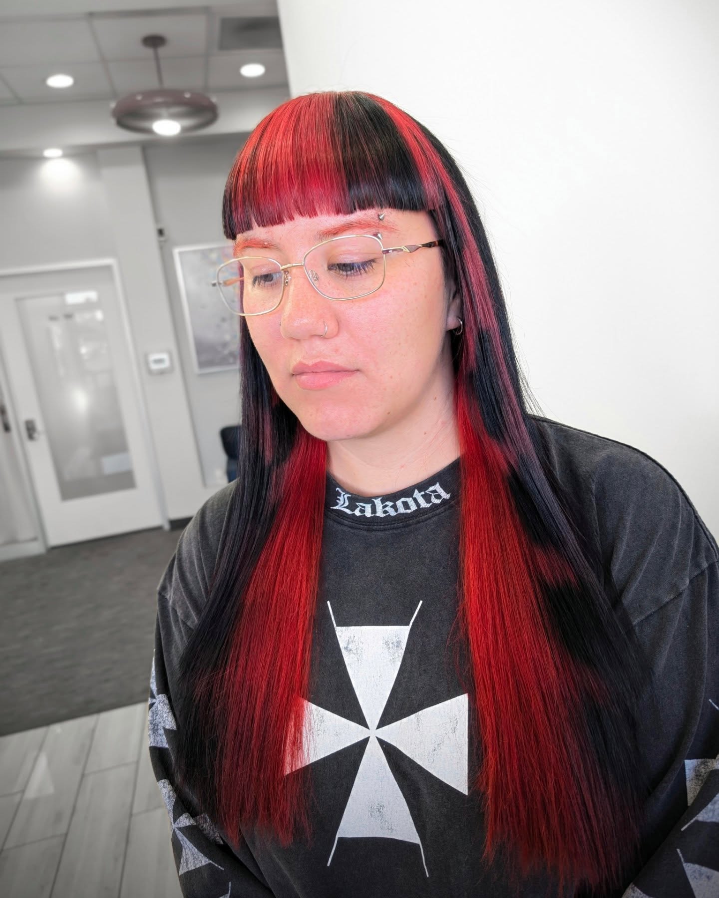 Crimson-Black Dual-Tone with Sharp Bangs