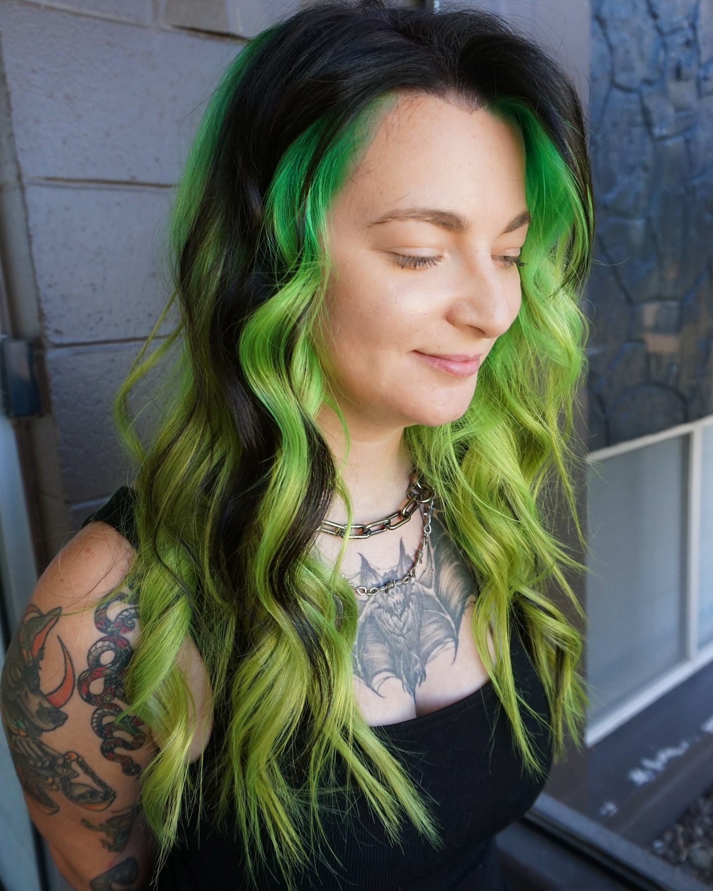 Emerald Fade into Night: Long, Loose Waves with Dark Roots
