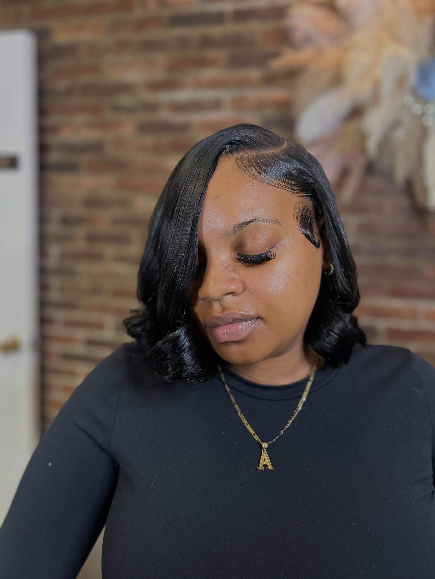 Stylish Side-Parted Curly Bob with Defined Waves