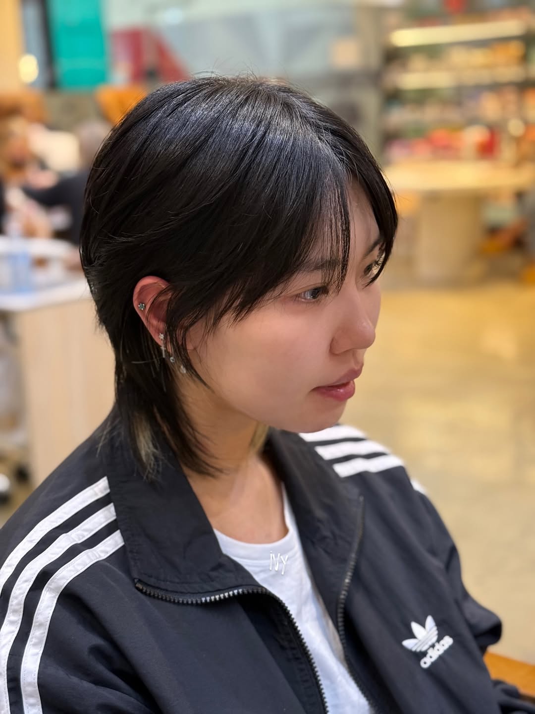Chic Asymmetrical Choppy Bob for Fine Hair