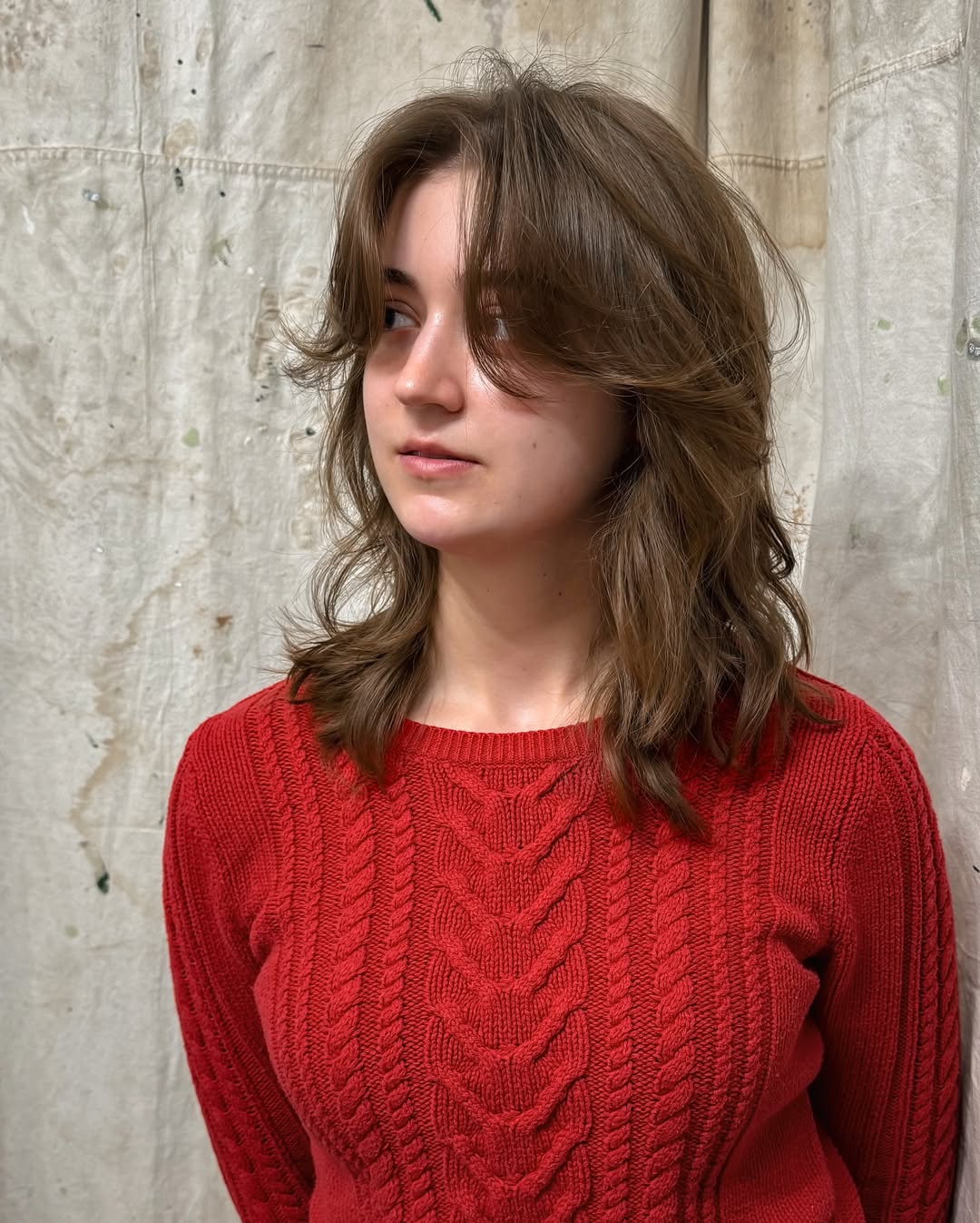 Effortless Chestnut Waves with Swooping Fringe