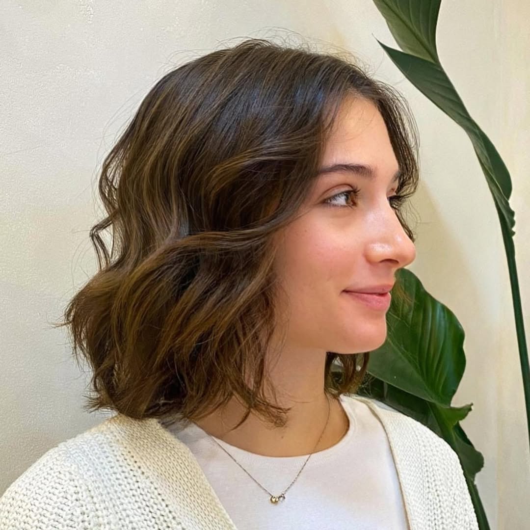 Effortlessly Chic Soft-Wave Brunette Bob