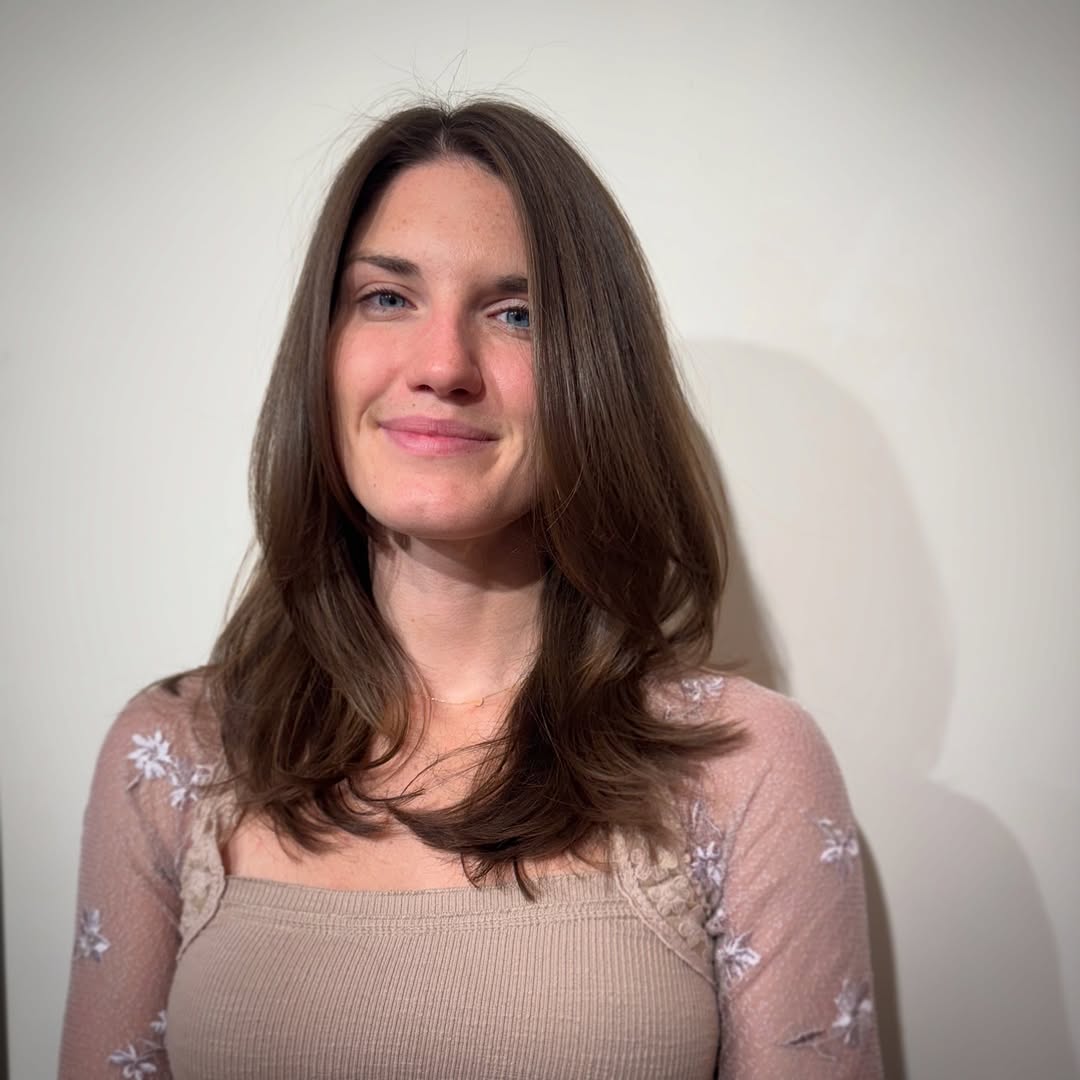 Elegant Brunette Mid-Length Cut with Subtle Layers