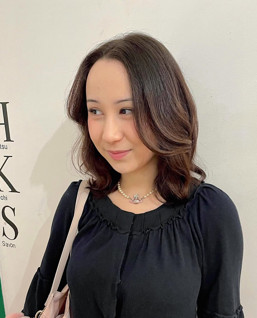Elegant Dark Chocolate Swirls with Gentle Waves