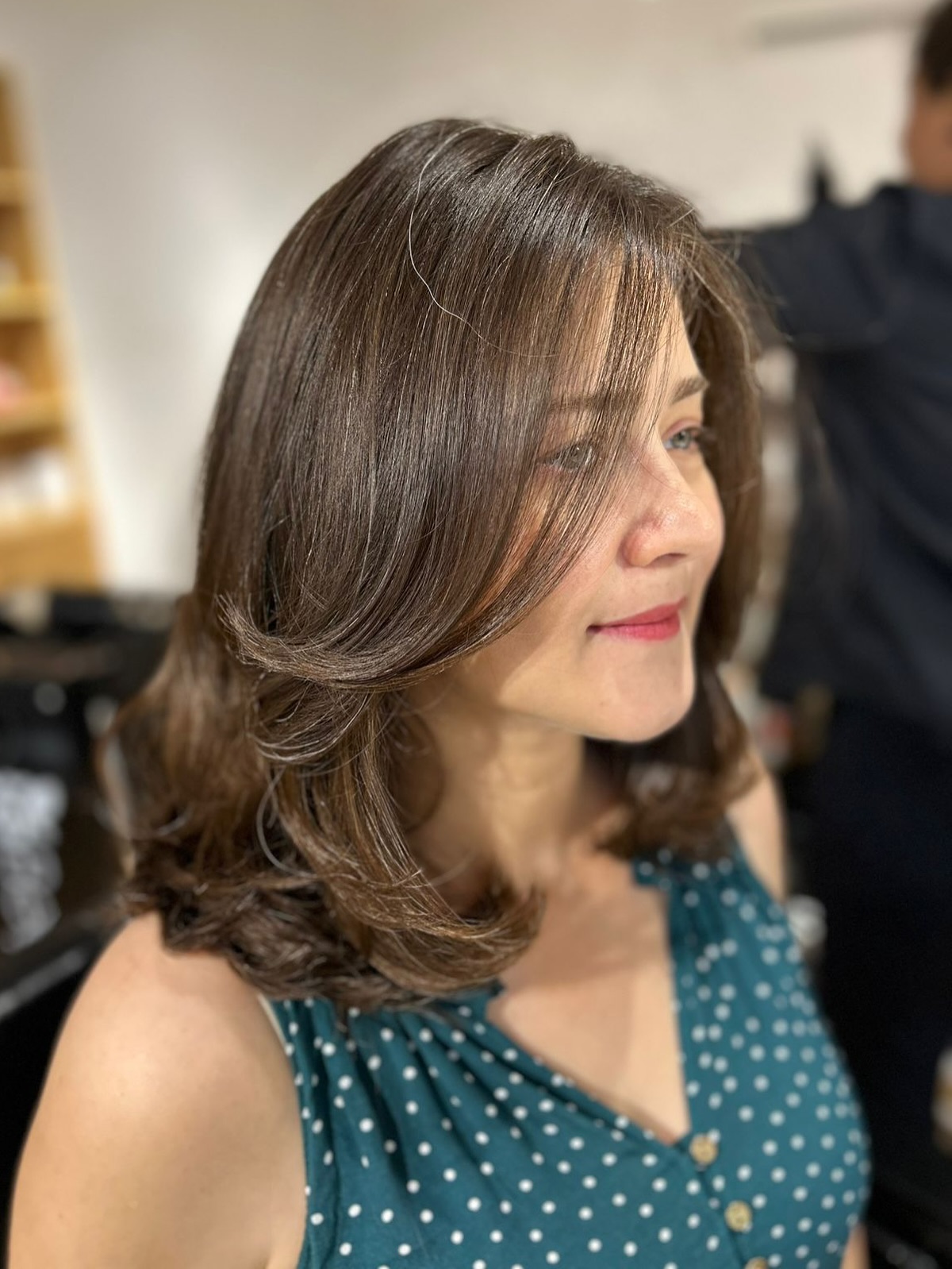 Polished Mocha Layered Bob with Subtle Waves