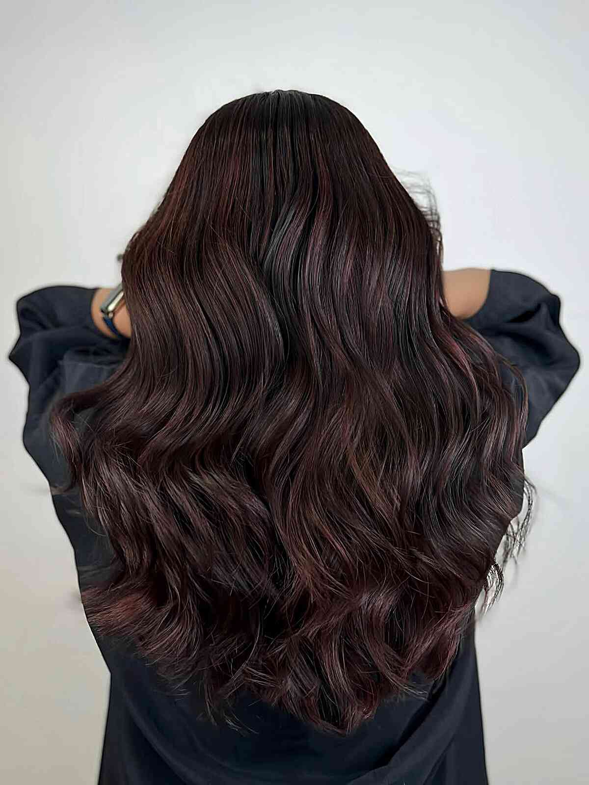 Luxurious Chocolate Brown Long Waves